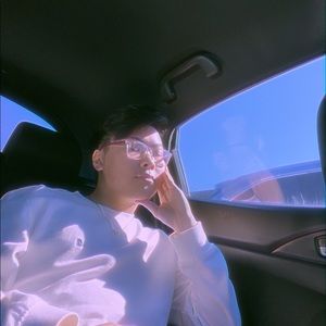 Meet your Posher, Dennis